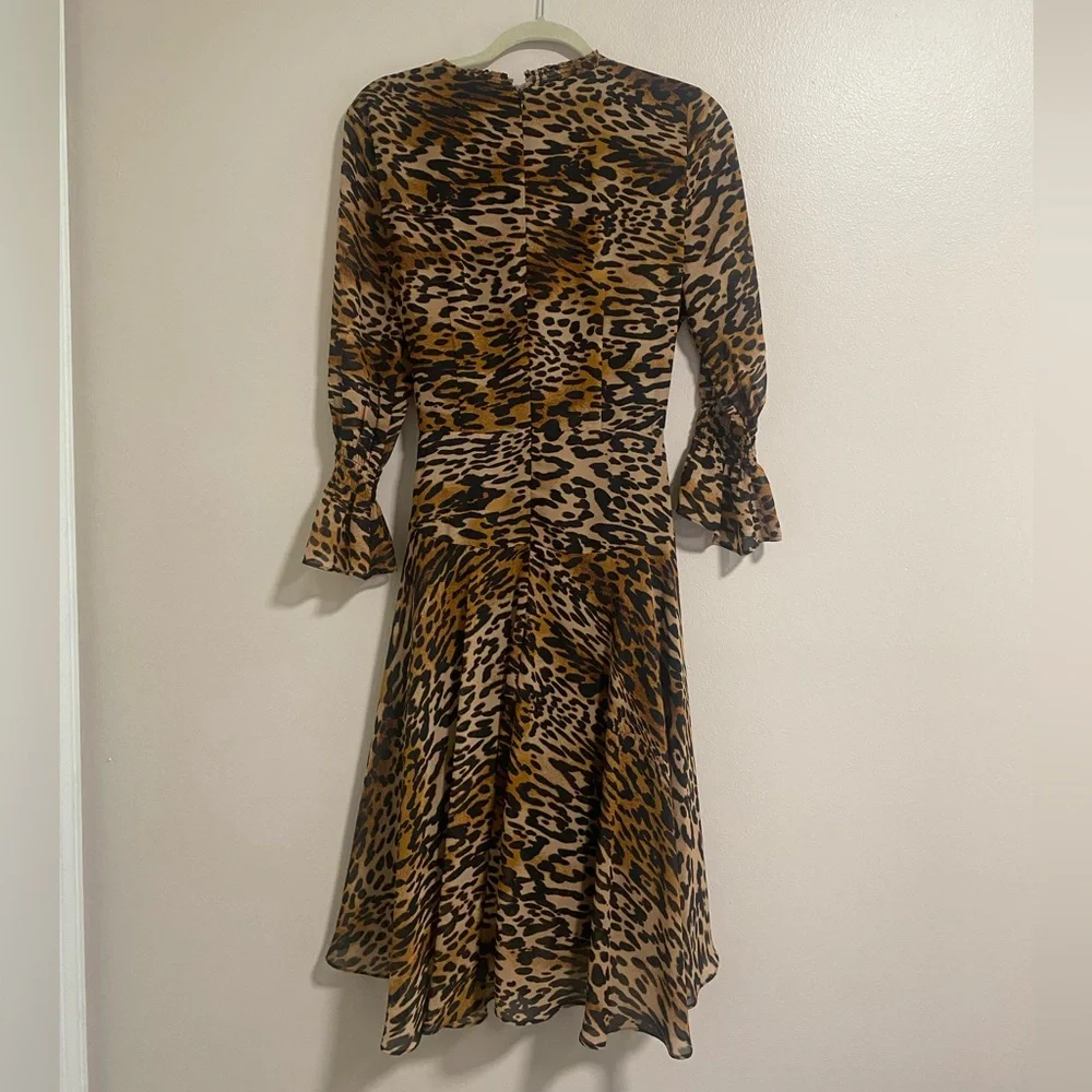 Tahari ASL Long Sleeve Surplice Leopard Print Dress with Tie Waist Size 8 - Picture 9 of 9
